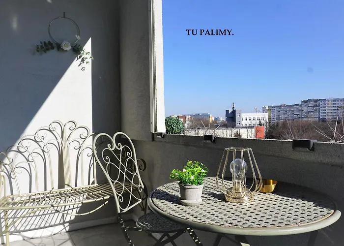 JAWORSKI APARTAMENT\'S - Studio Apartament DeLuxe 40m2 Centrum Balkon typu Loggia z widokiem na miasto - FV